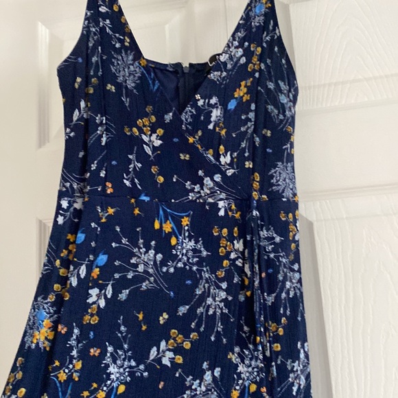 Lulus Floral Maxi Wrap inspired Dress (Size M) - Picture 3 of 6